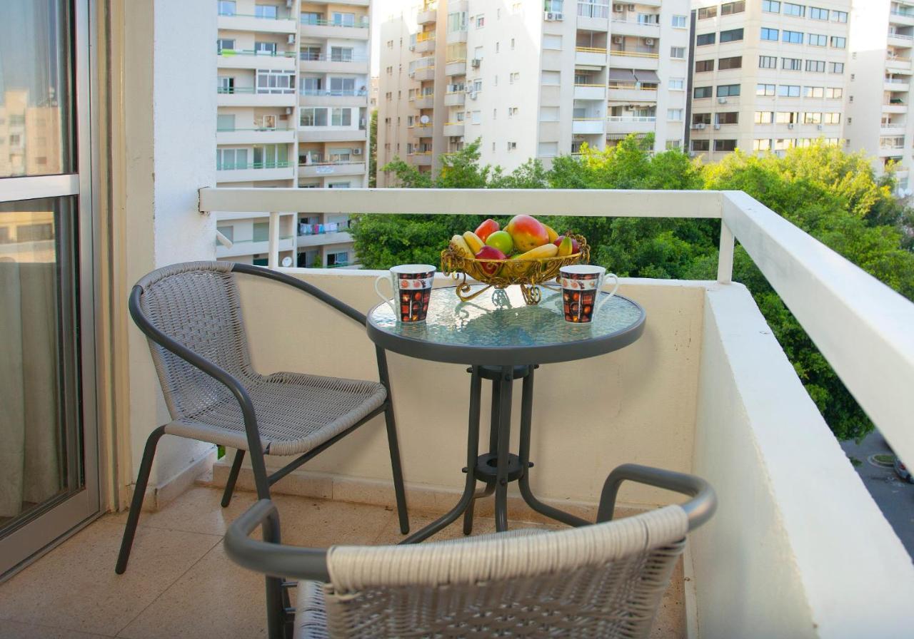 לימסול Poseidon Boutique Apartment 2 מראה חיצוני תמונה