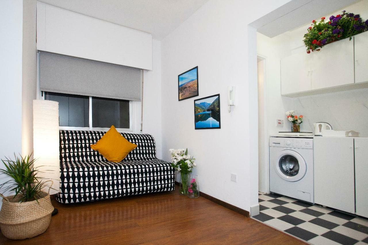 לימסול Poseidon Boutique Apartment 2 מראה חיצוני תמונה